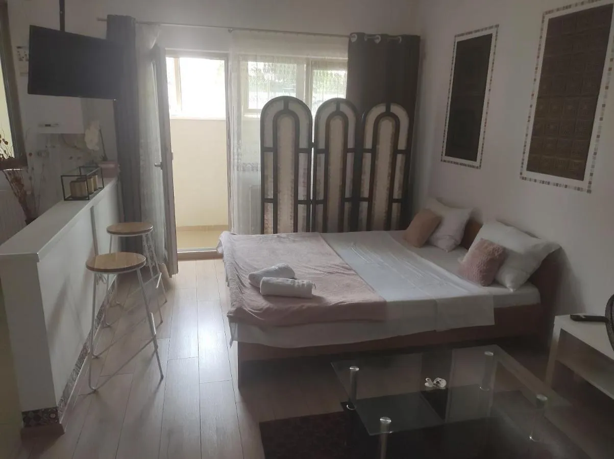 Fundeni - Garsoniere - Langa Spital Lägenhet Bukarest