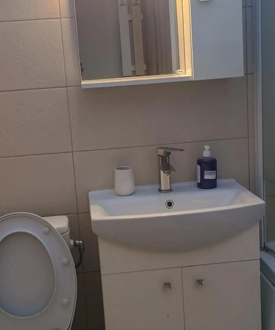 Fundeni - Garsoniere - Langa Spital Lägenhet Bukarest